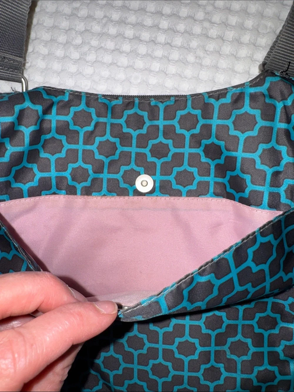 Baggallini Teal/Grey Patterned Crossbody Bag